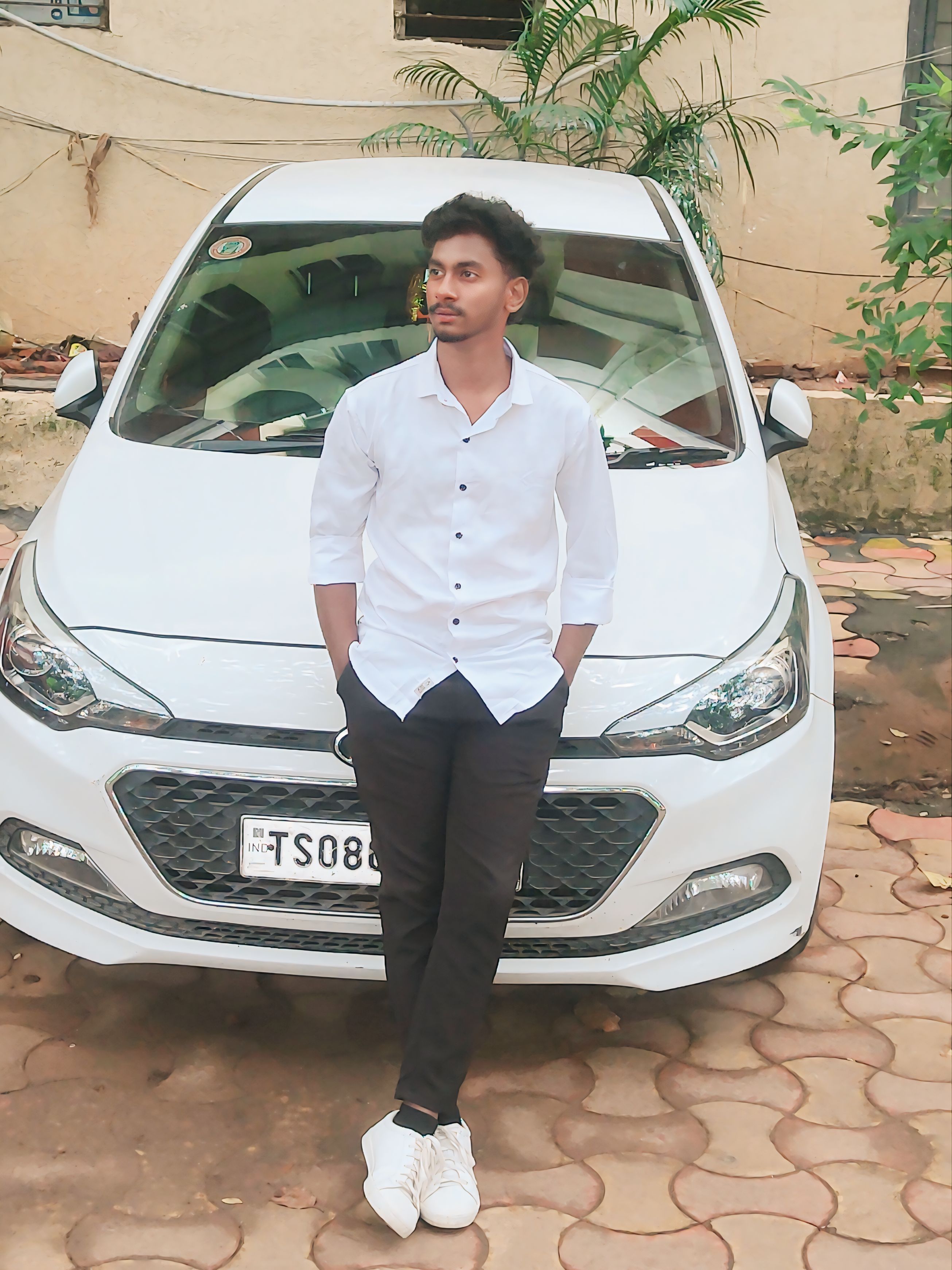 Profile Picture of Dharni Saichandu